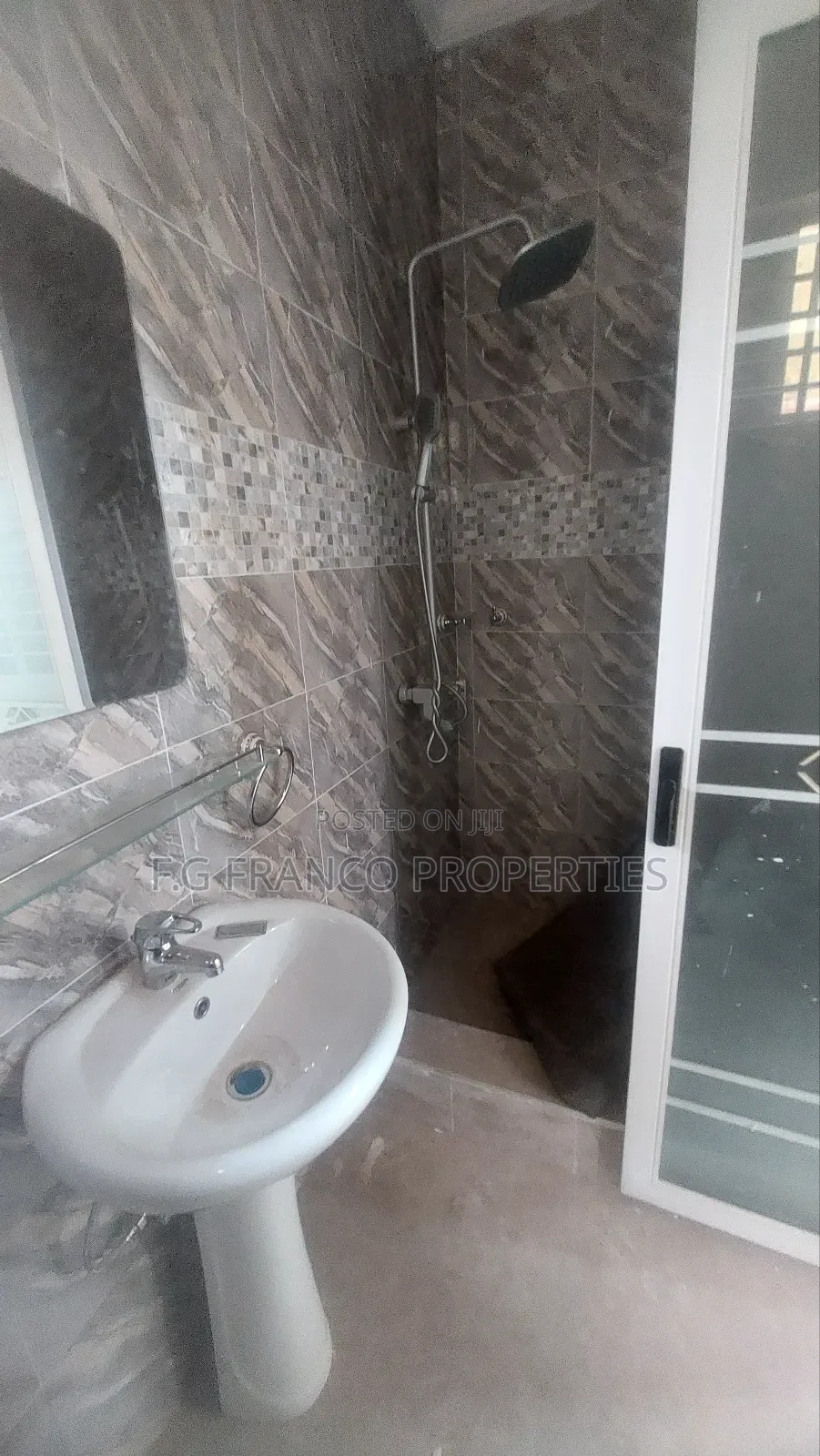 2bdrm Apartment in Kg Franco Properties, Spintex for rent
