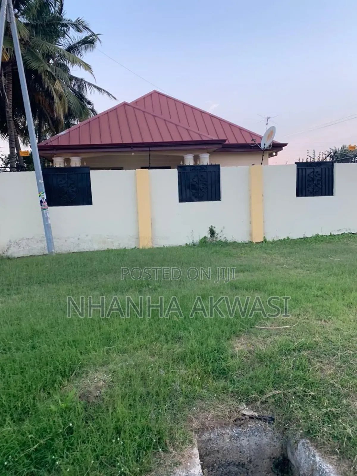 3bdrm House in Lashibi E C G, Tema Metropolitan for rent