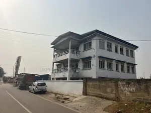 10bdrm Mansion in Circle, Accra Metropolitan for sale