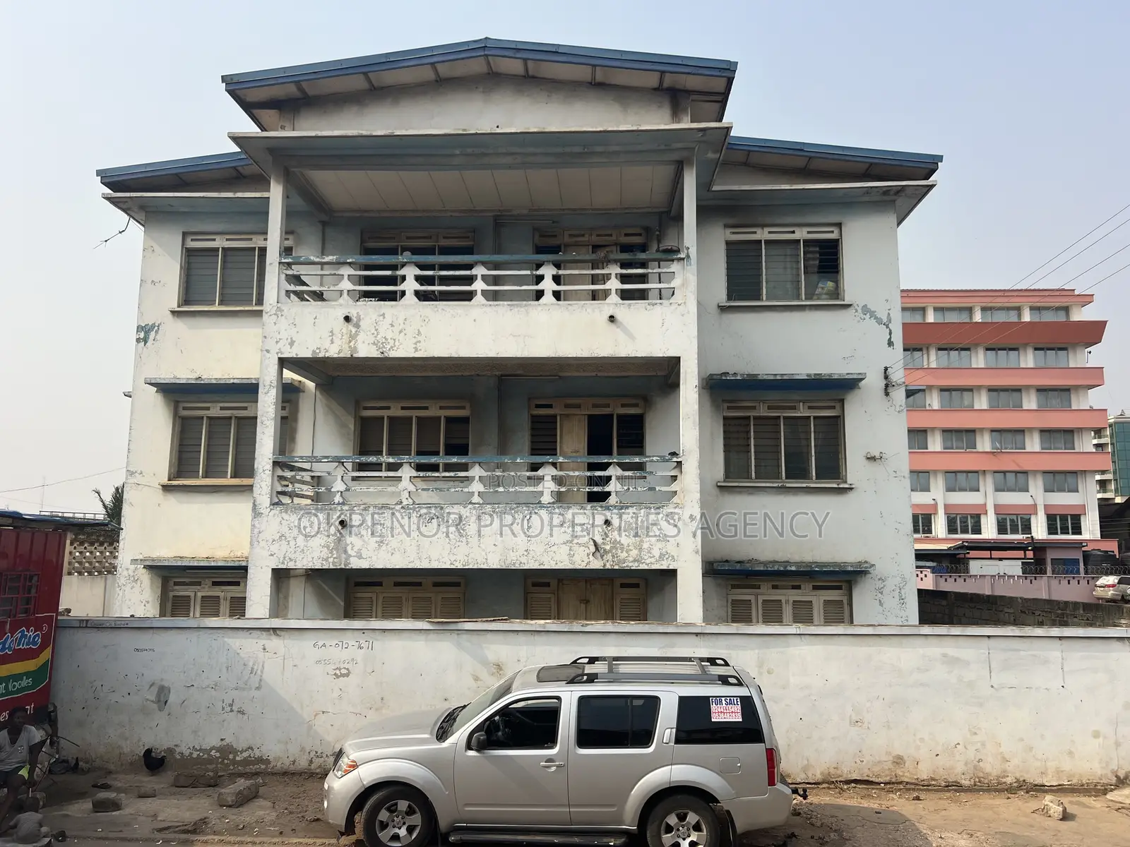 10bdrm Mansion in Circle, Accra Metropolitan for sale