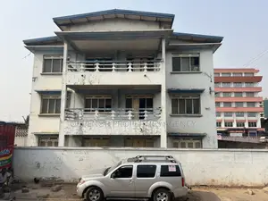 10bdrm Mansion in Circle, Accra Metropolitan for sale