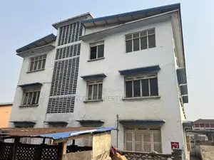 10bdrm Mansion in Circle, Accra Metropolitan for sale