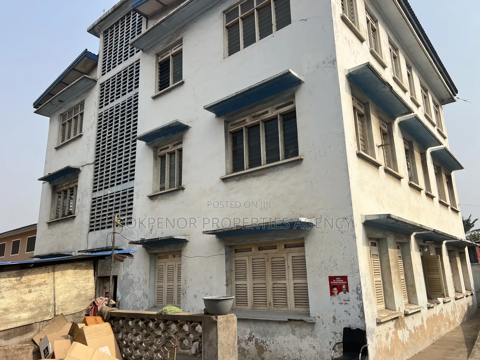10bdrm Mansion in Circle, Accra Metropolitan for sale