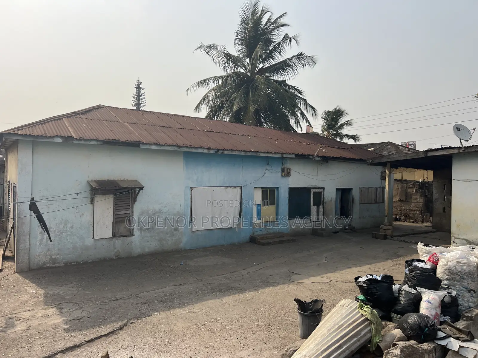 10bdrm Mansion in Circle, Accra Metropolitan for sale