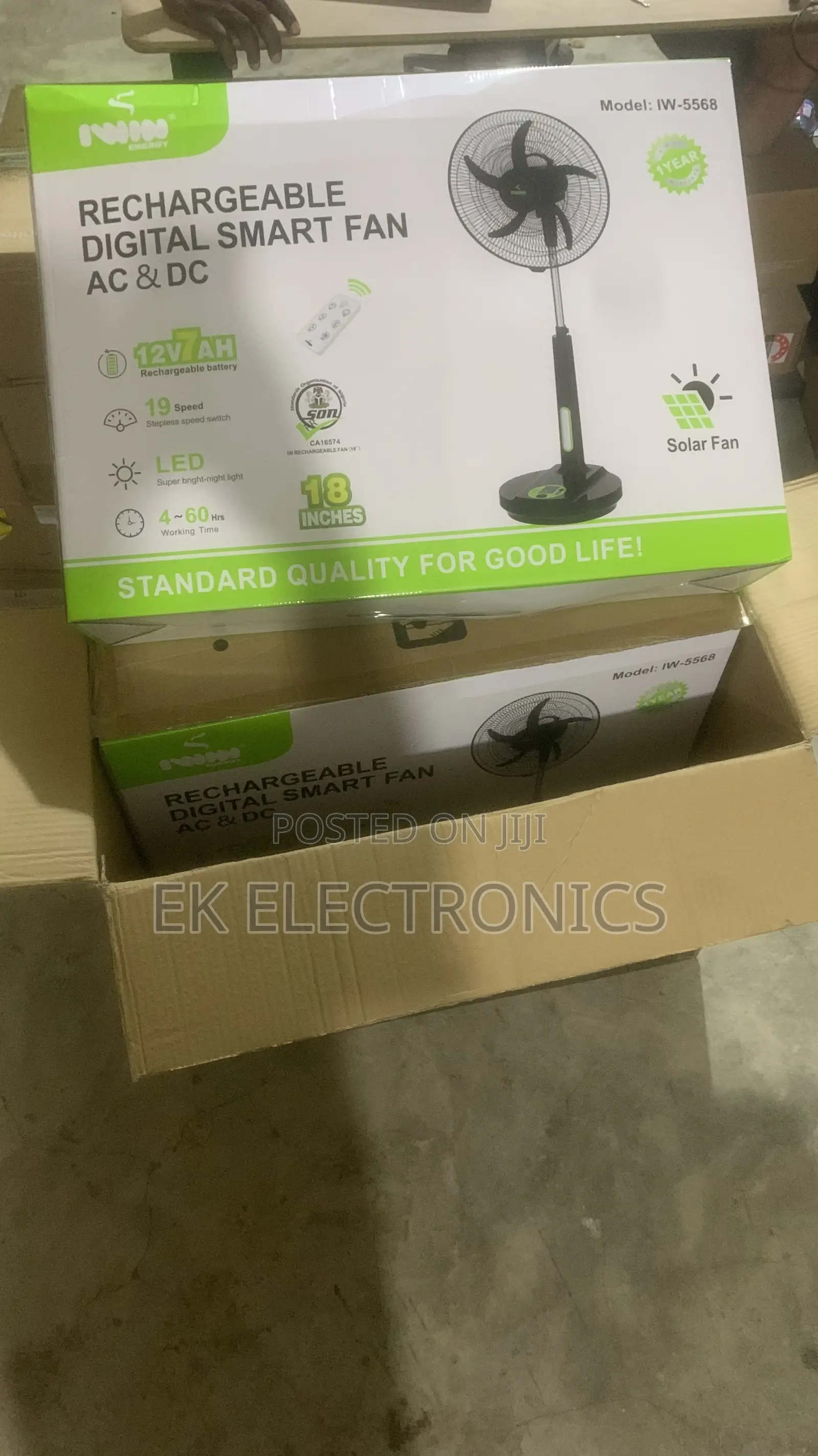 Iwin 18inch Rechargeable Standing Fan