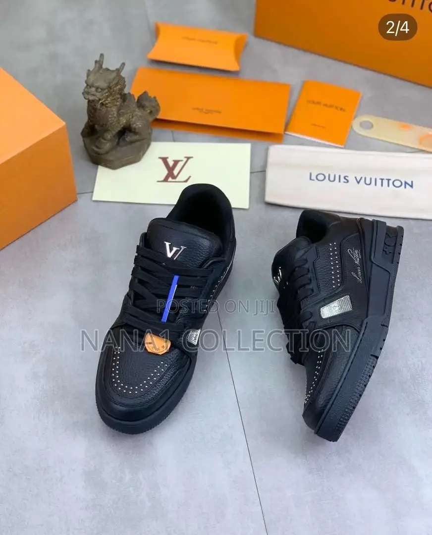 Classic Louis Vuitton Sneaker Black