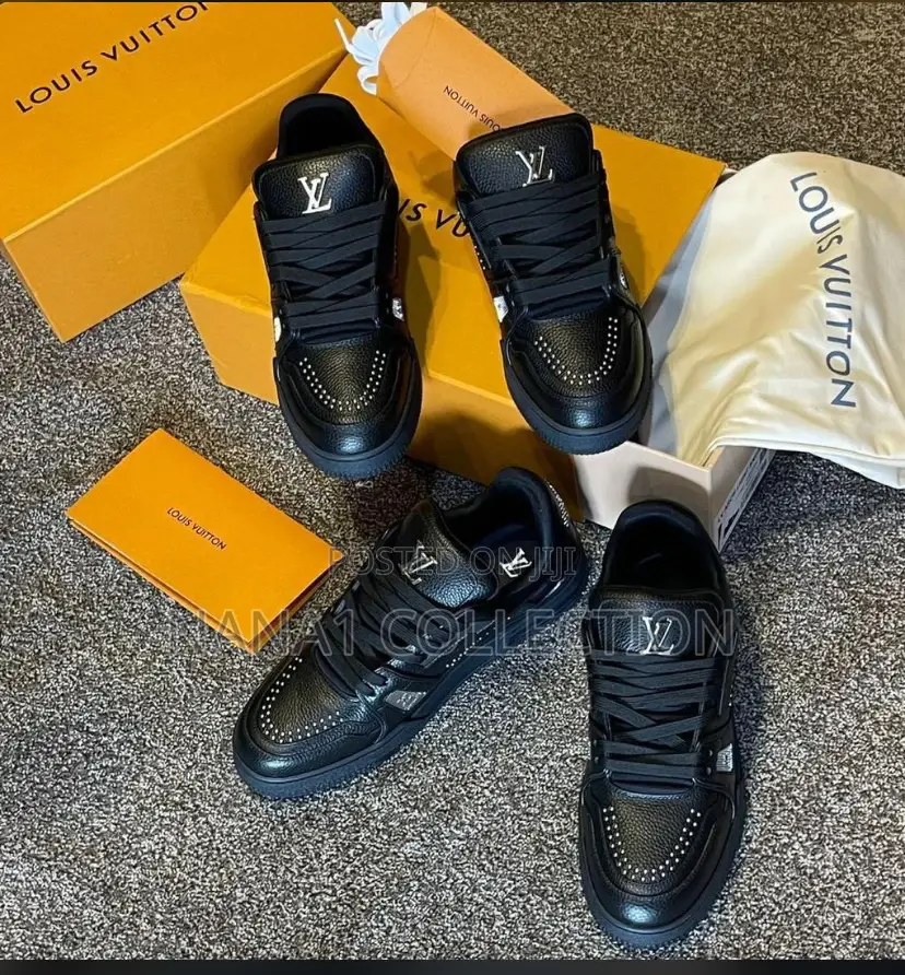 Classic Louis Vuitton Sneaker Black