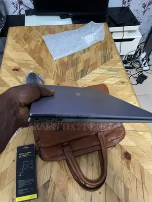 Laptop Dell Precision 5550 32GB Intel Core I9 SSD 1T