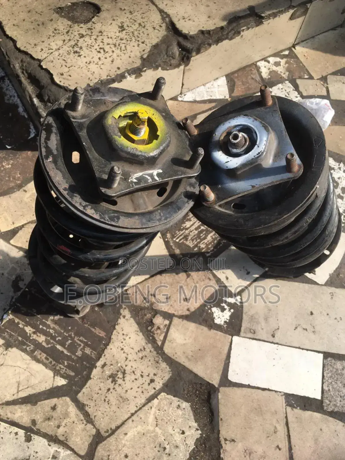 Ford Escape 2001/2012or Mazda Tribute 05/11 Front Shocks