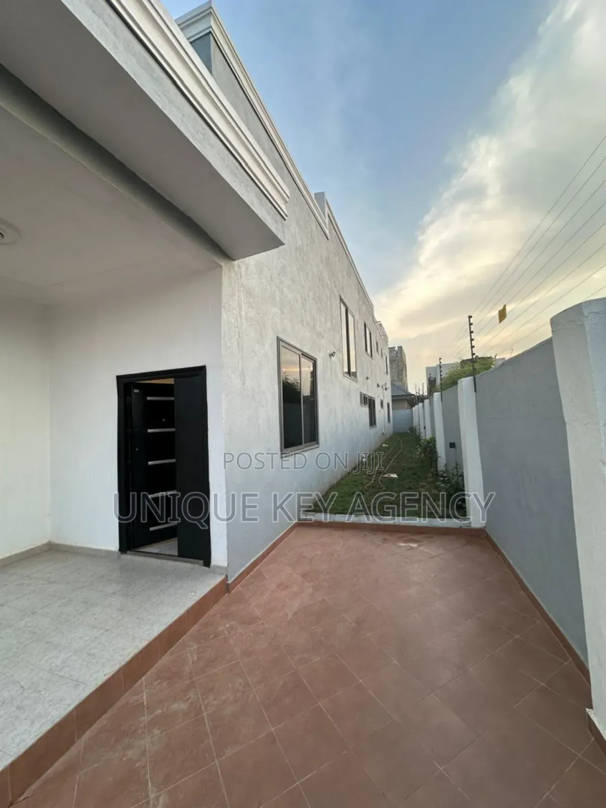 3bdrm House in Unique Key Agency, Millenium City for sale