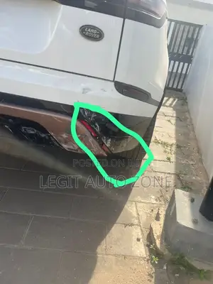 Range Rover Velar Back Bumper Reflector Available