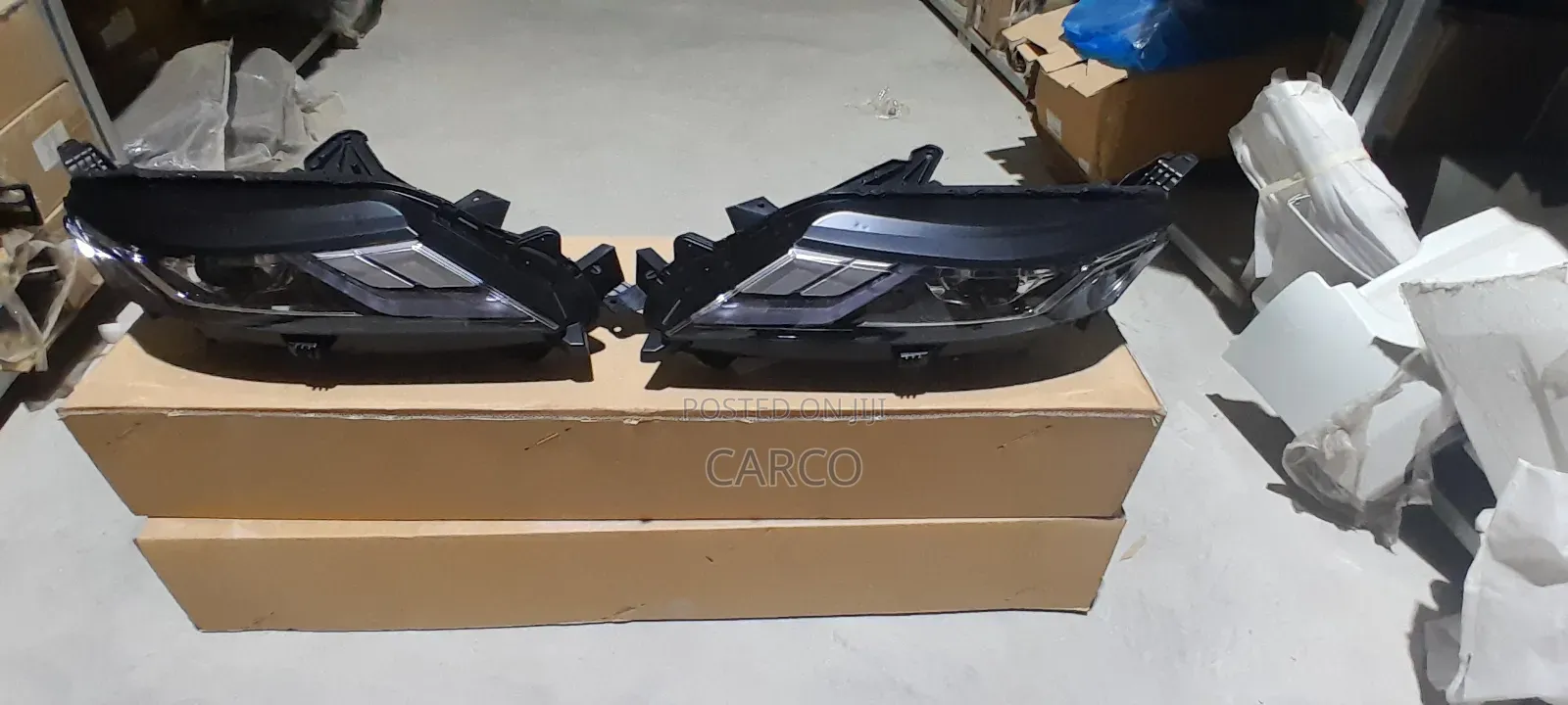 Mitsubishi L200 Headlight