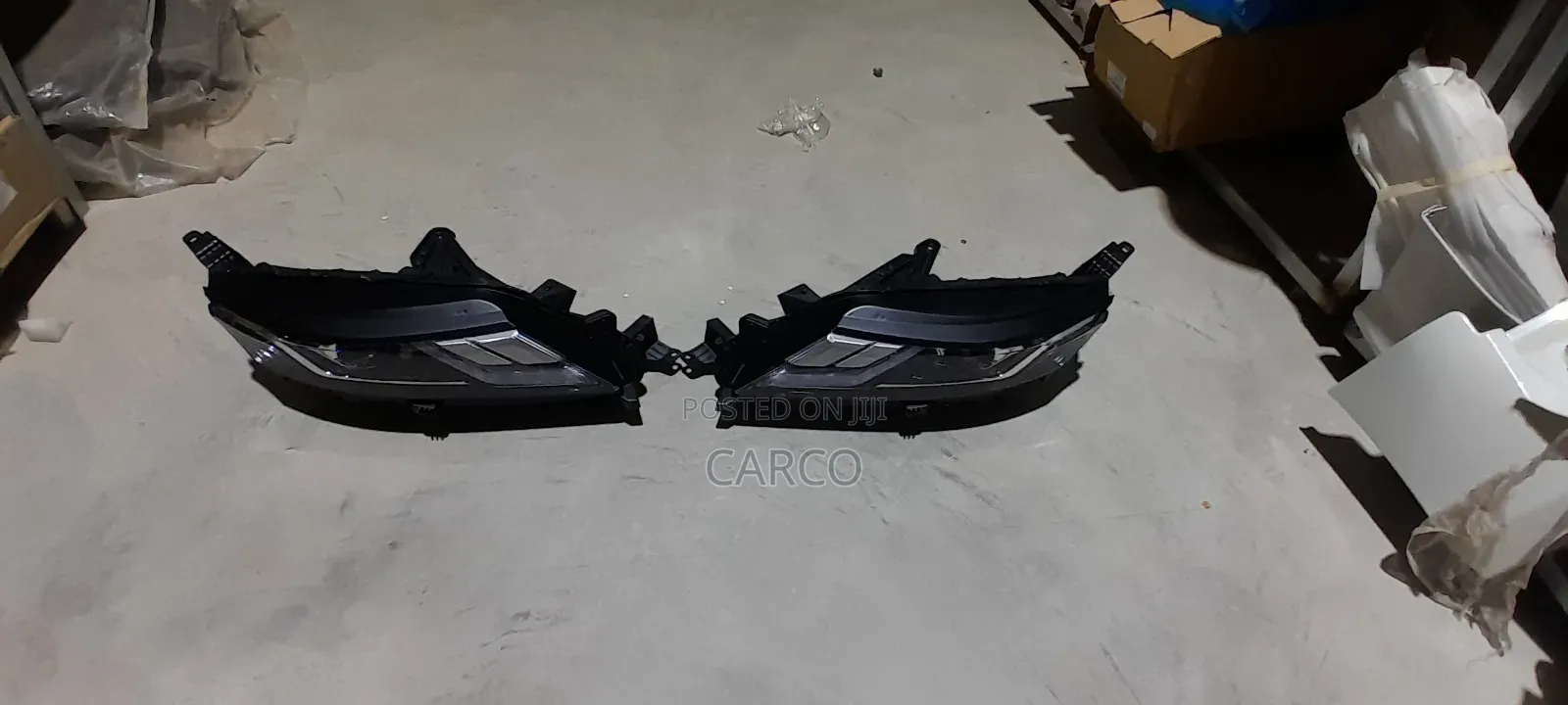 Mitsubishi L200 Headlight