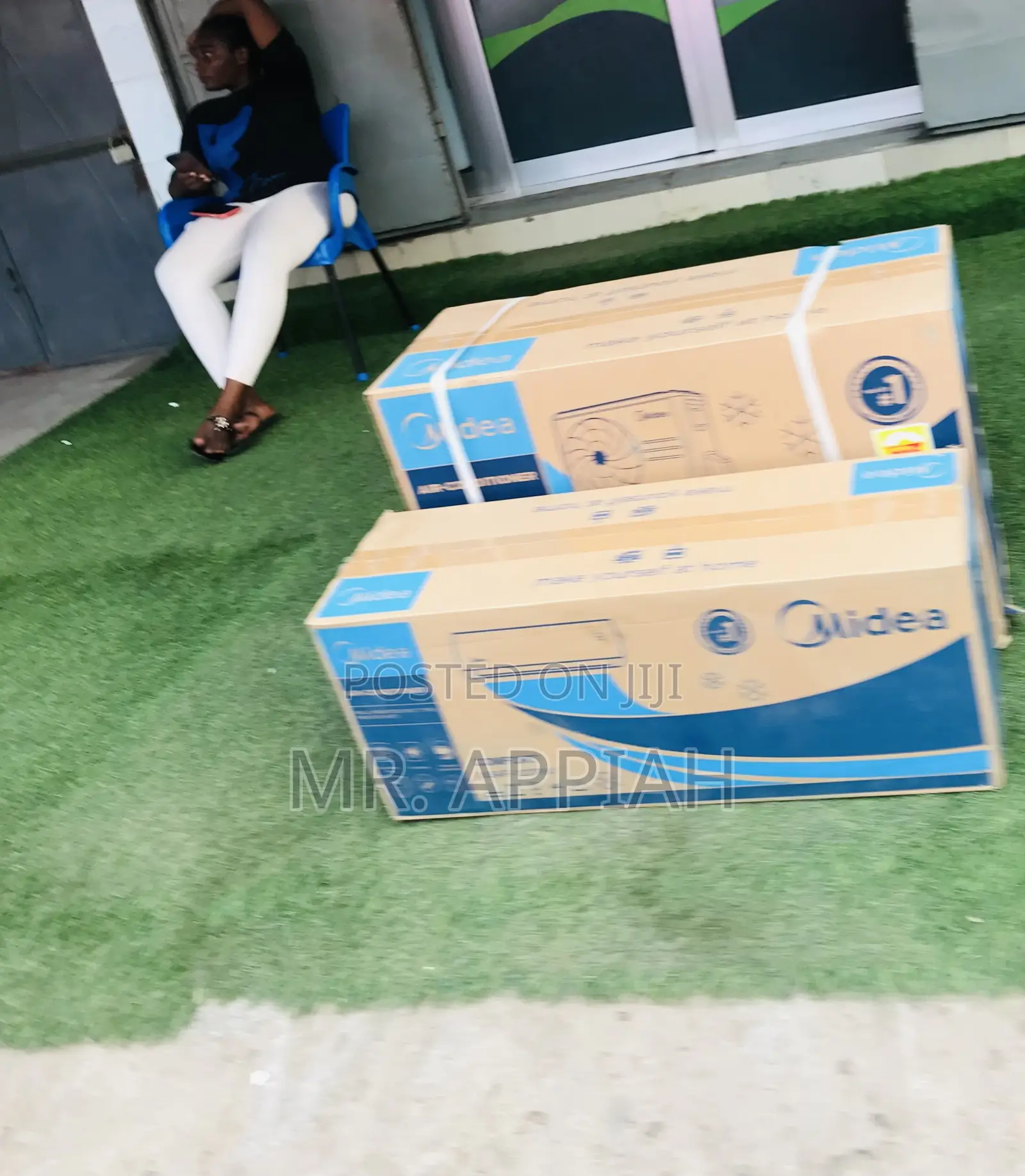 Quality Midea 2.0hp Smart Inverter Air Conditioner.