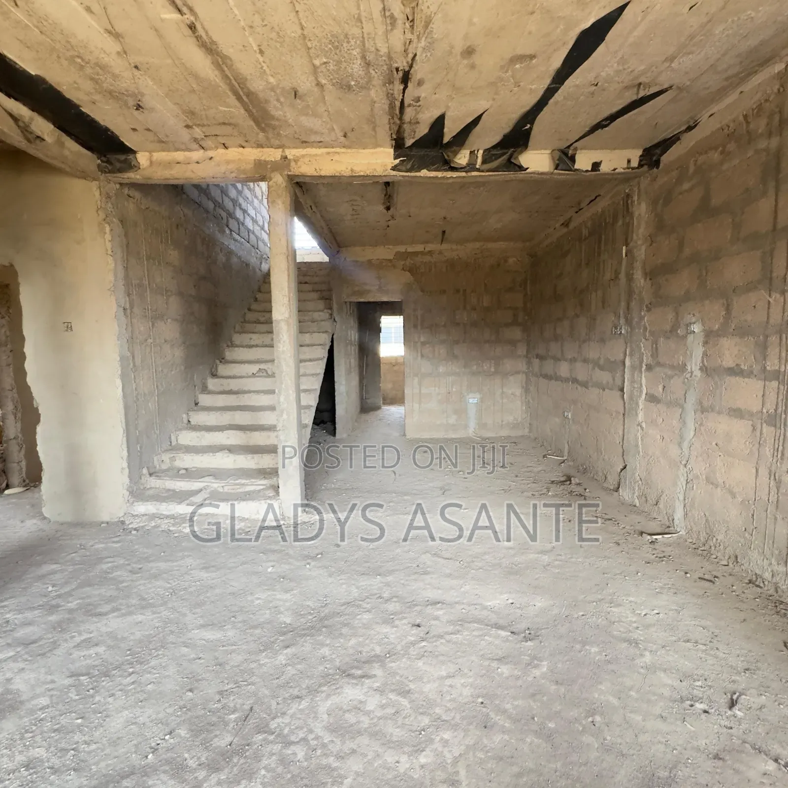 Uncompleted 5bdrm House In Accra Metropolitan For Sale