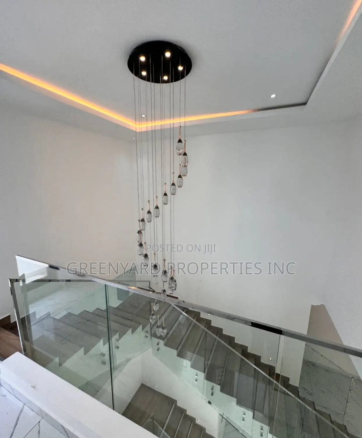 4bdrm Duplex in A&C, East Legon for sale