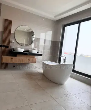 4bdrm Duplex in A&C, East Legon for sale