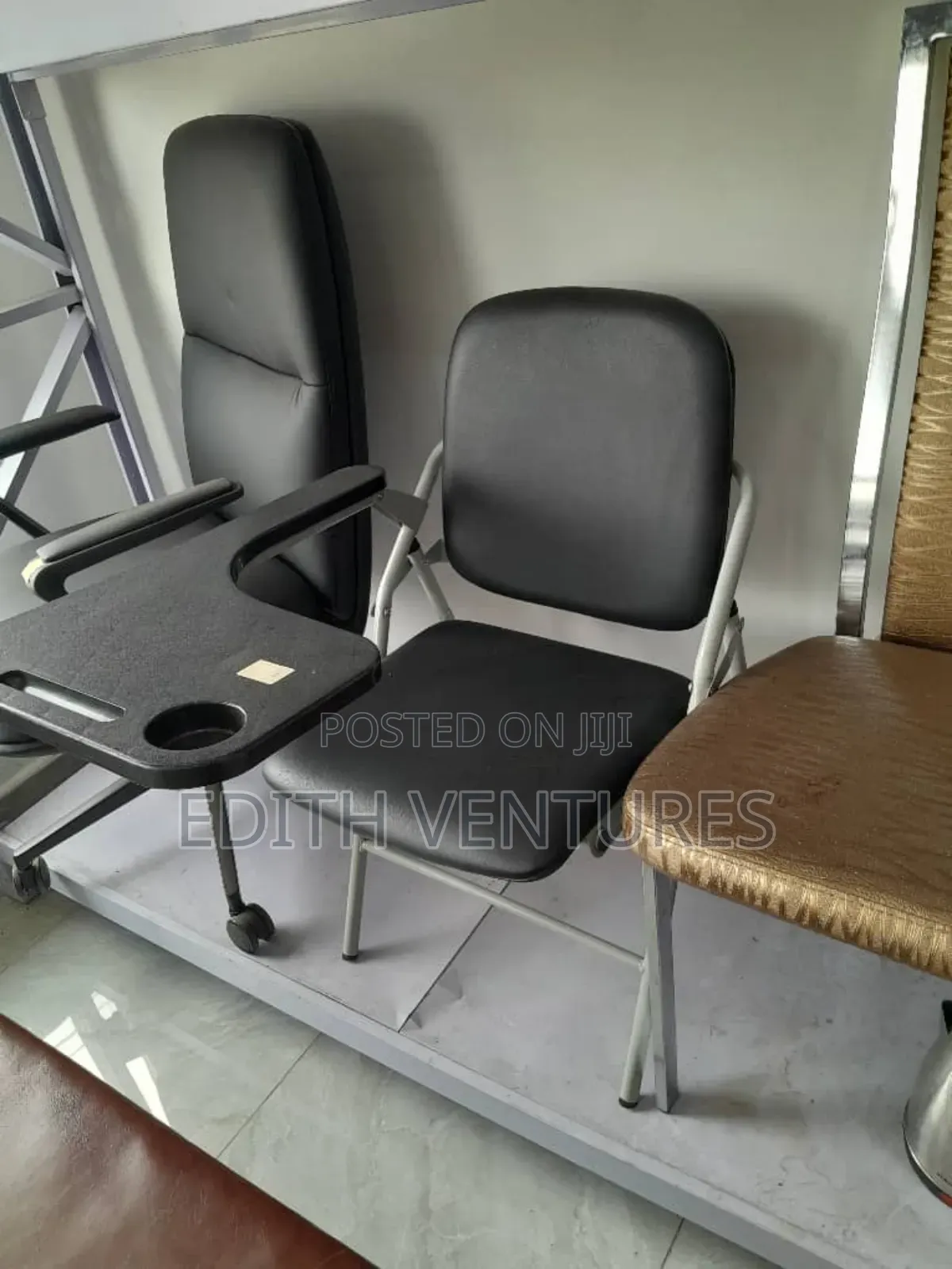 Portable and Foldable Learning Chair