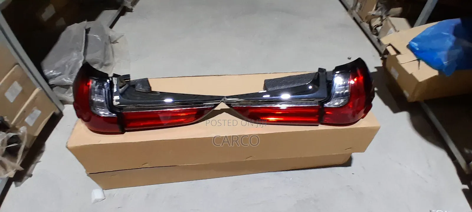 Lexus Lx 570 Taillight