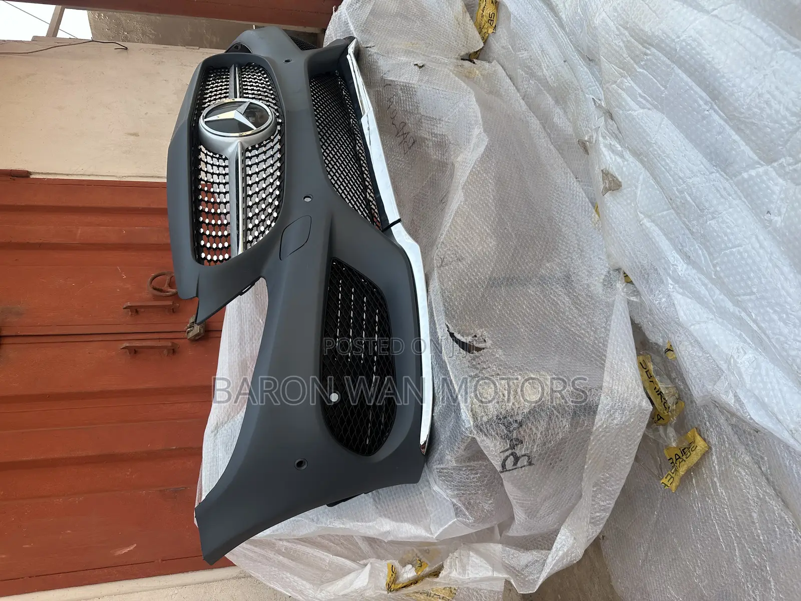 W205 C300 Front Bumper 2015 Complete With Grill Available