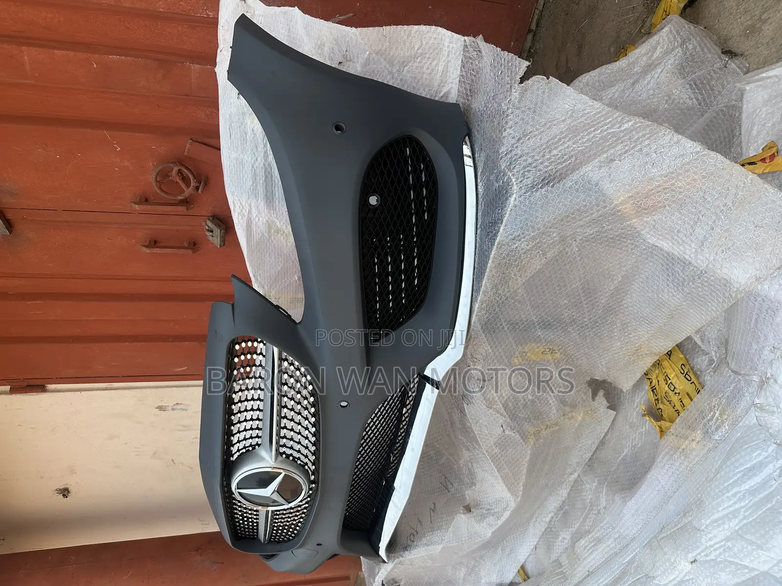 W205 C300 Front Bumper 2015 Complete With Grill Available