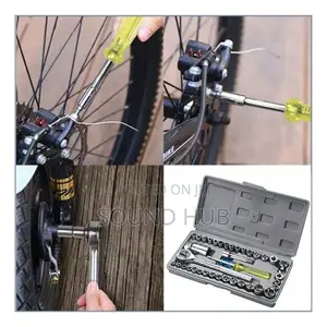 Mythco 40-Piece Manual Ratchet Tool Kit for Mechanics