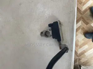 Range Rover Batter Terminal Available
