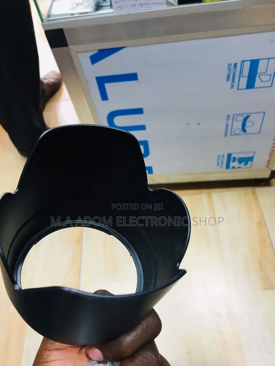 ET-87 Style Lens Hood for Canon 70-200mm F/2.8l IS II USM