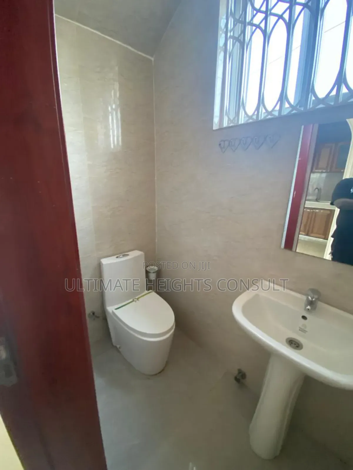 3bdrm House in West Trasacco, East Legon for rent