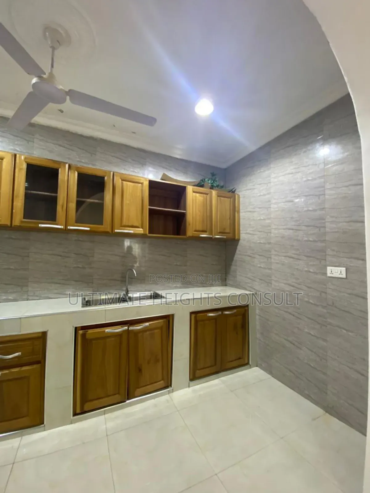 3bdrm House in West Trasacco, East Legon for rent