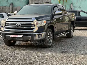 Toyota Tundra 2017 Black