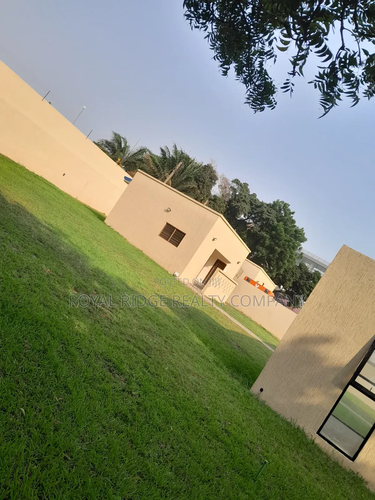 4bdrm House in Cantonments, Accra Metropolitan for rent
