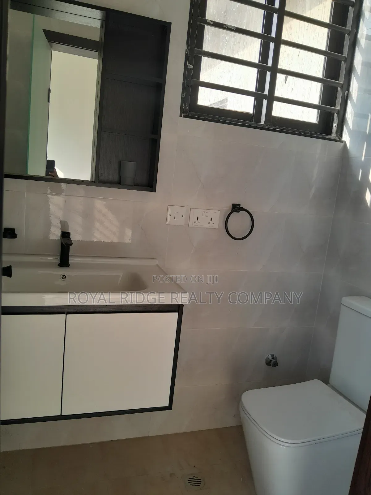 4bdrm House in Cantonments, Accra Metropolitan for rent