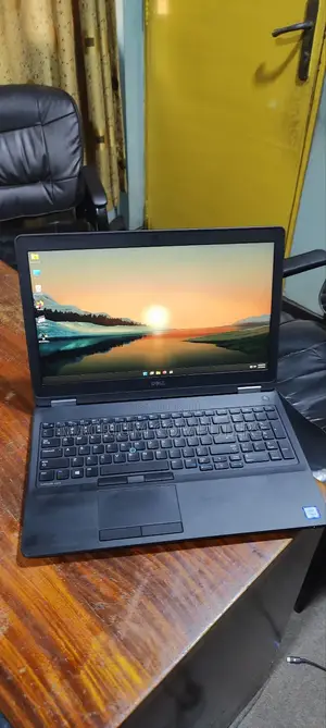 Laptop Dell Latitude 15 E5570 8GB Intel Core I5 SSD 256GB