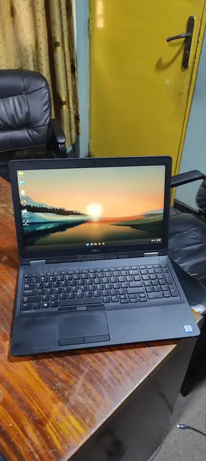 Laptop Dell Latitude 15 E5570 8GB Intel Core I5 SSD 256GB
