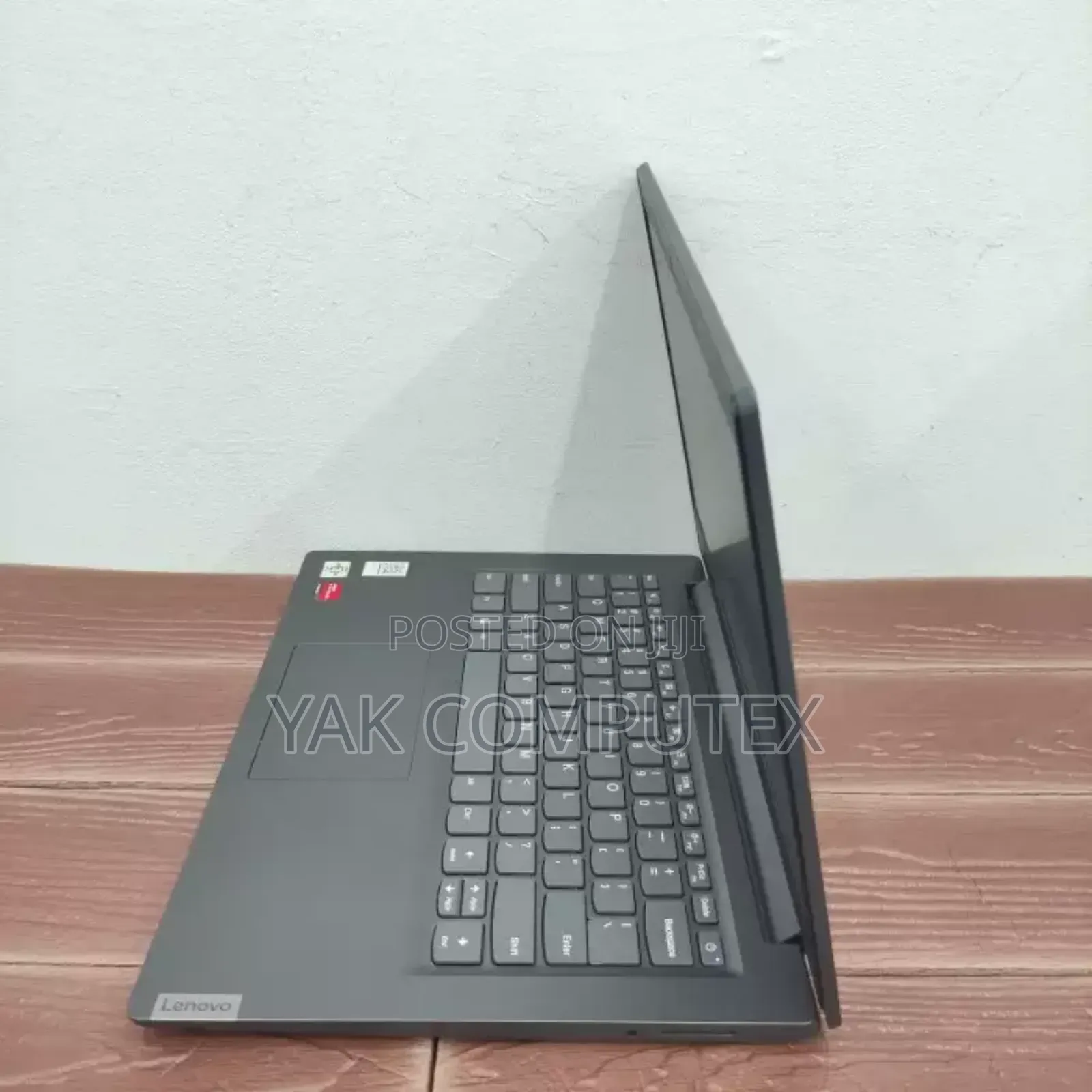 Laptop Lenovo V14 G4 IRU 8GB AMD SSD 128GB