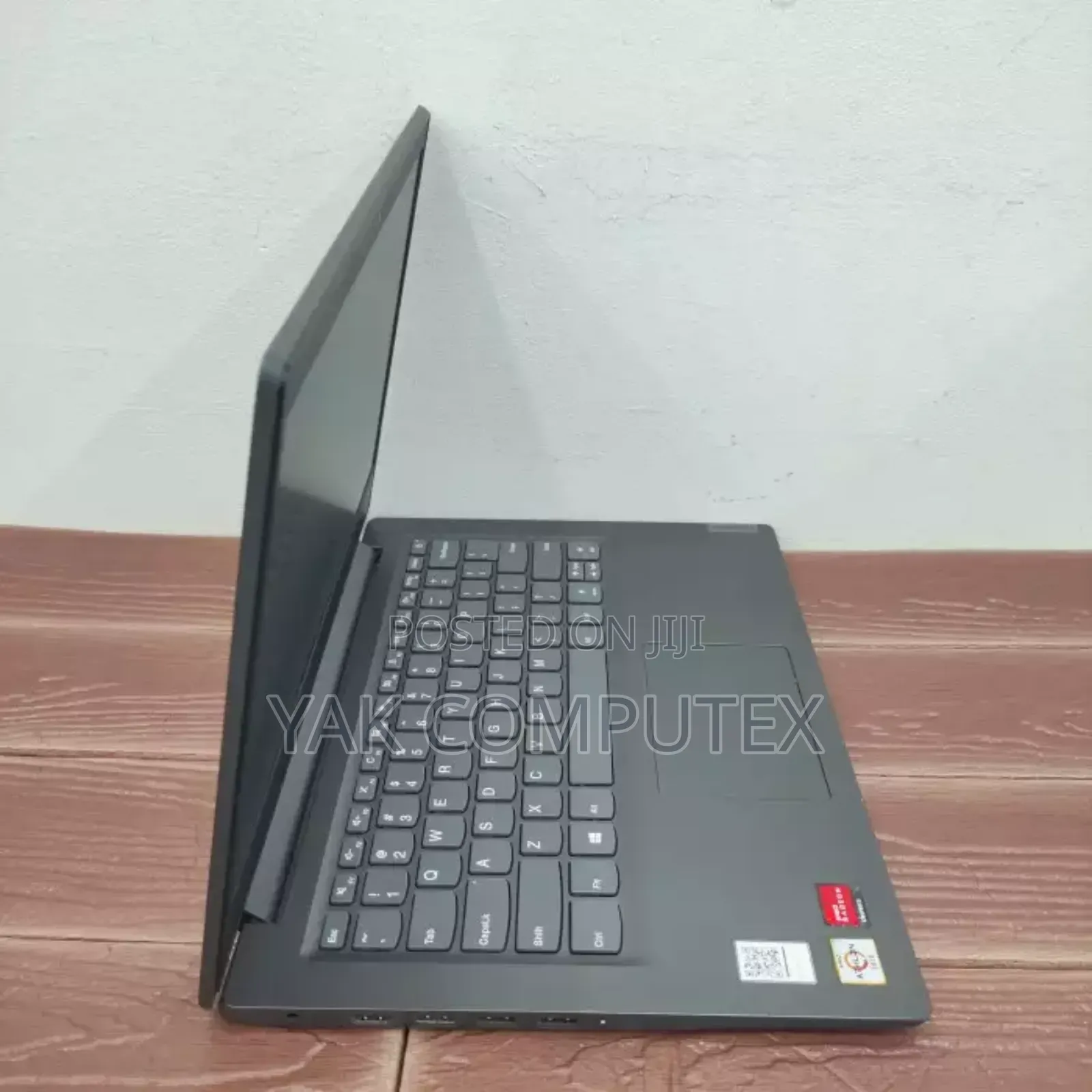 Laptop Lenovo V14 G4 IRU 8GB AMD SSD 128GB
