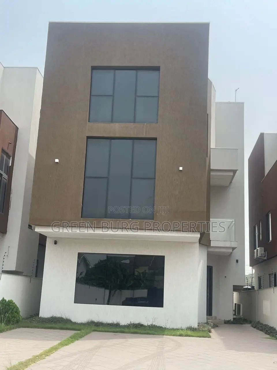 5bdrm House in East Legon for rent