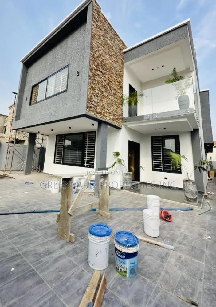 4bdrm Duplex in Lakeside, Ashaley Botwe for sale