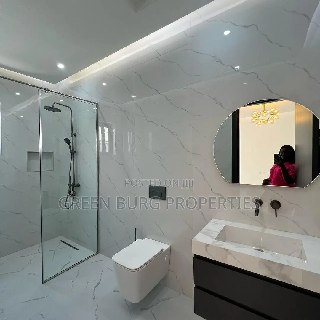 4bdrm House in Ashaley Botwe for sale