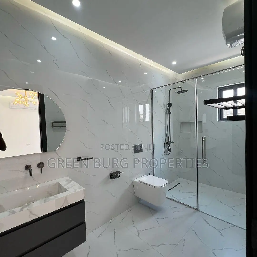 4bdrm House in Ashaley Botwe for sale