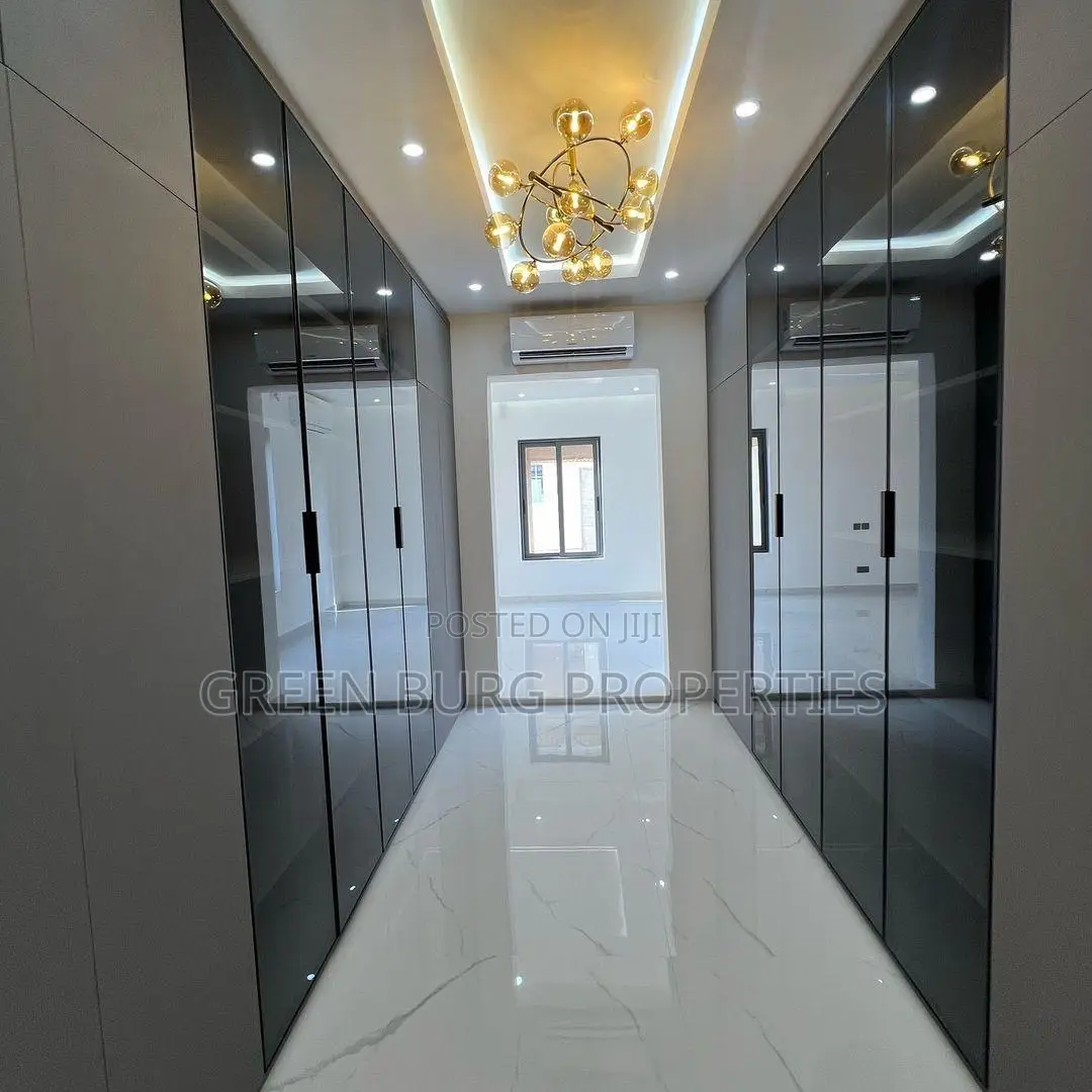 4bdrm House in Ashaley Botwe for sale