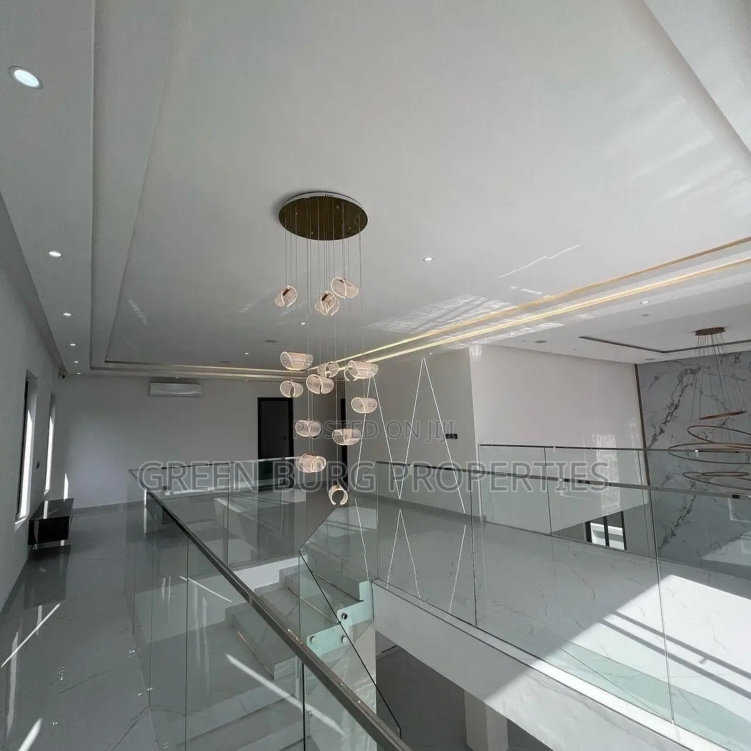 4bdrm House in Ashaley Botwe for sale
