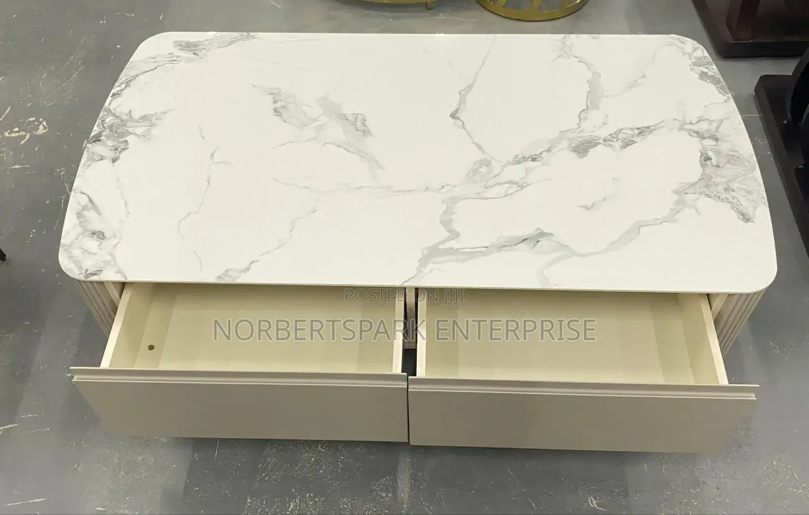 Quality Cemter Table(A3006)