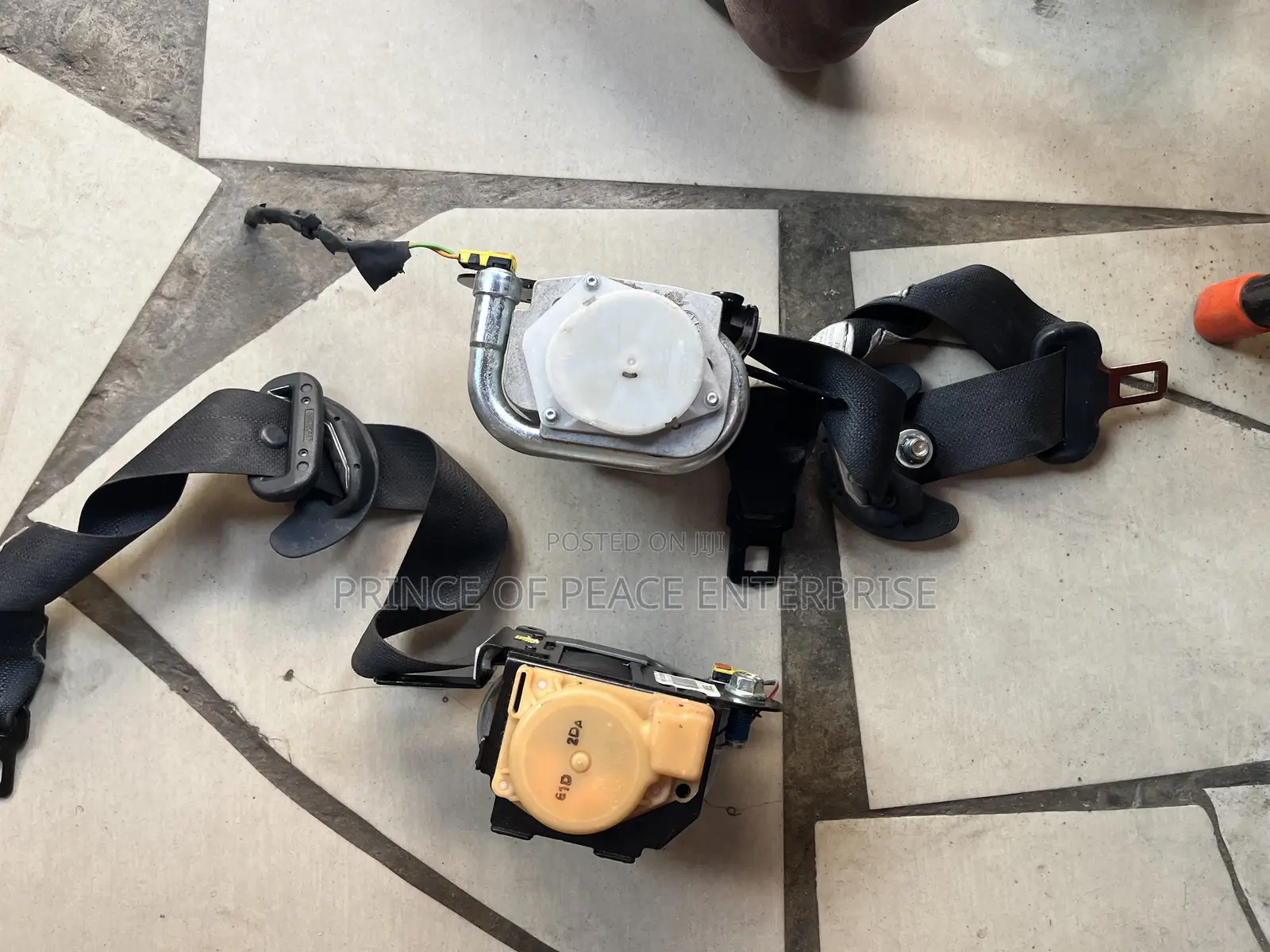 Toyota Land Cruiser 200 Seat Belt With Machine 2 Pieces