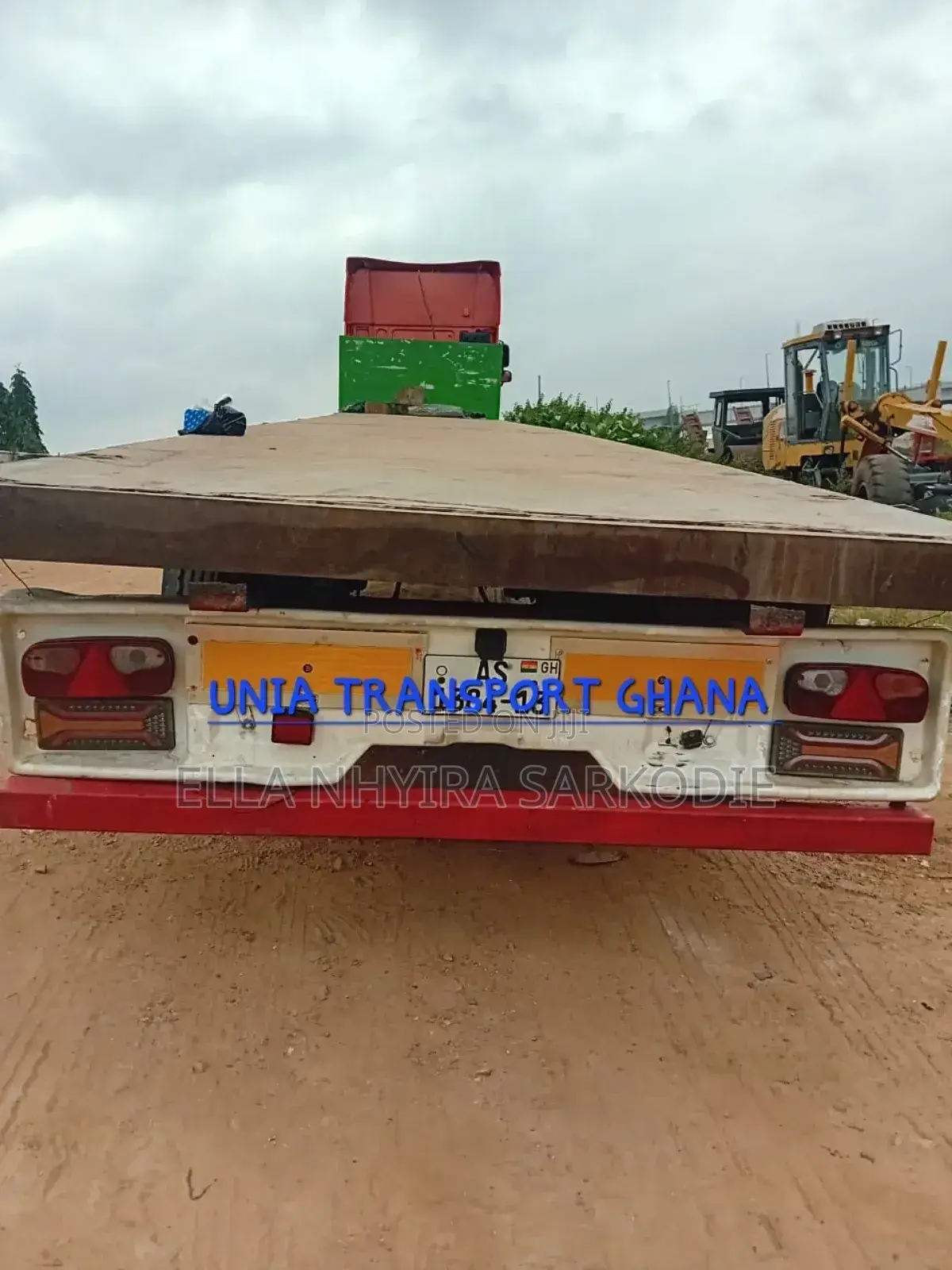 Flat Bed Vehicle for Hiring