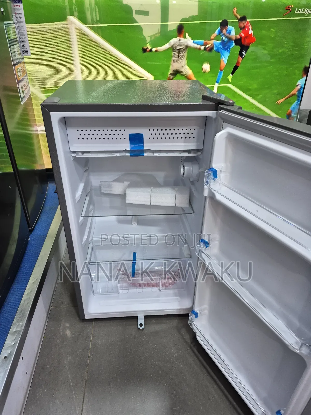 Good_pearl 98litrs Table Top Fridge