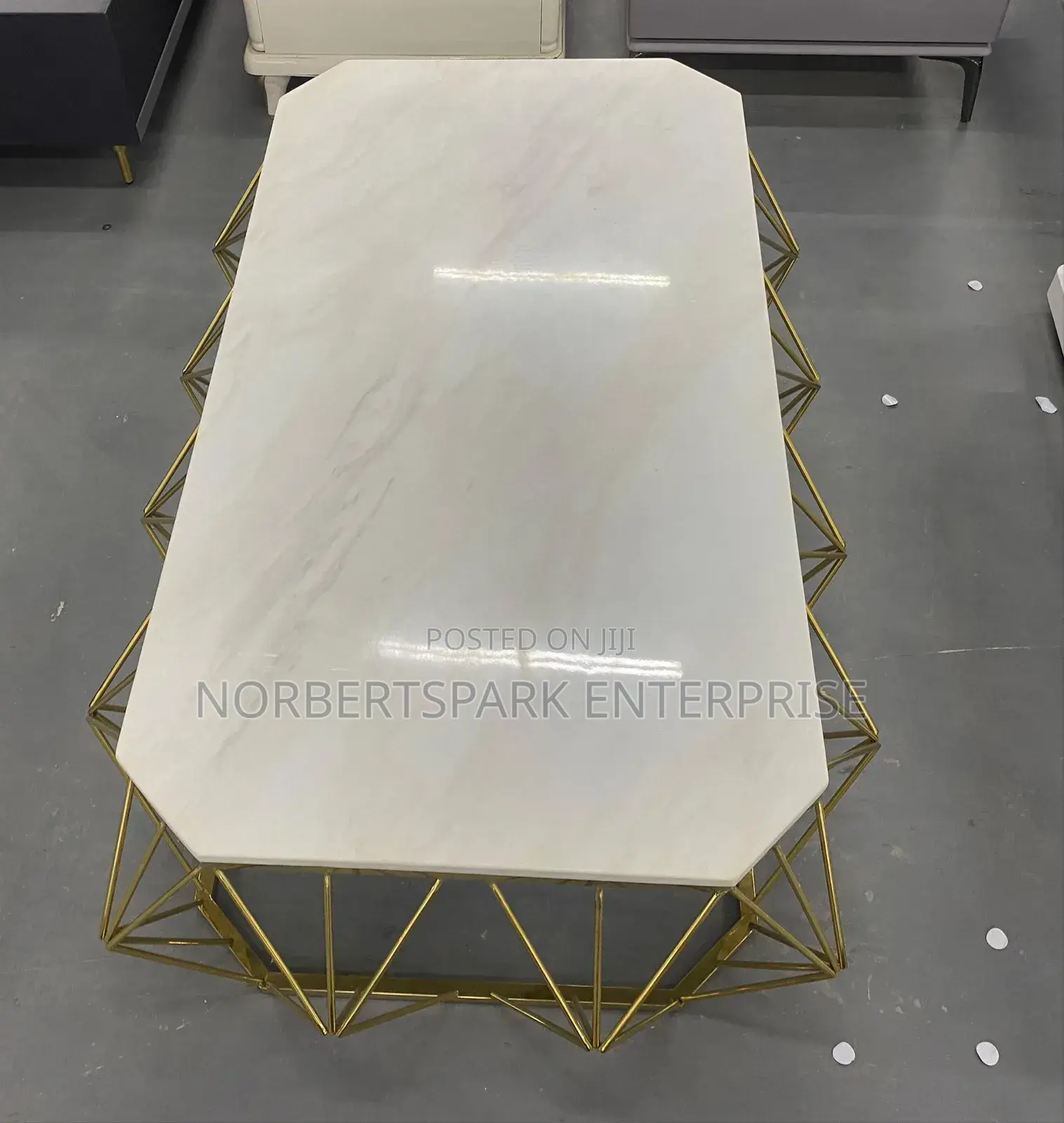 Center Table(Gl232)