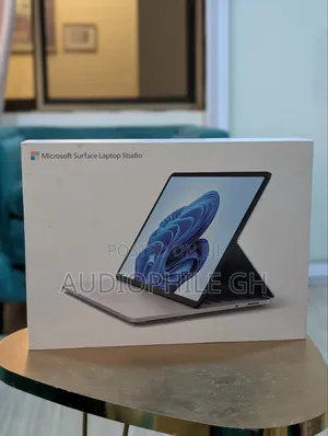 Photo - Laptop Microsoft Surface Laptop Studio 16GB Intel Core I7 SSD 512GB
