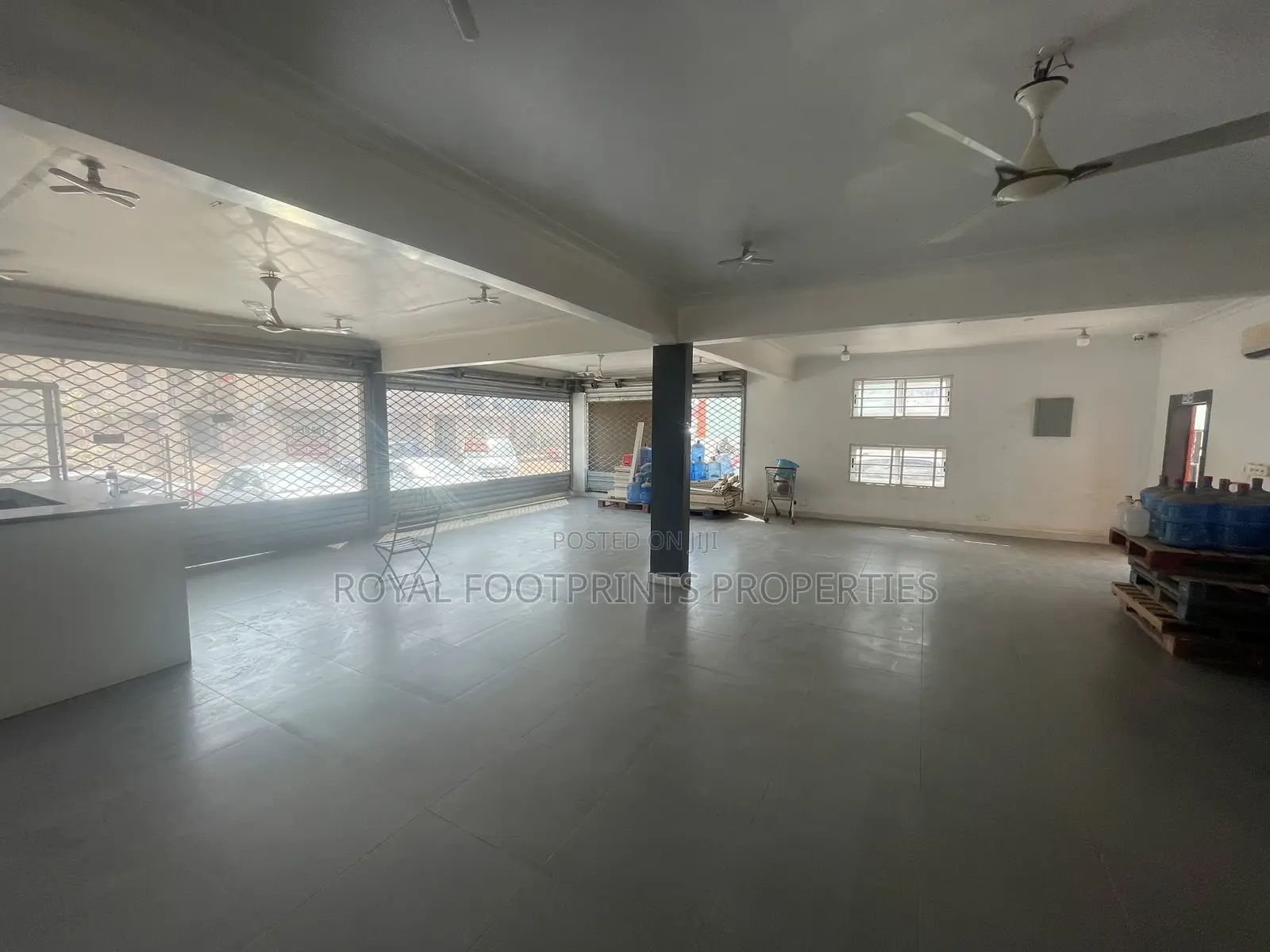 A Very Big Shop/Office Space Up for Rent